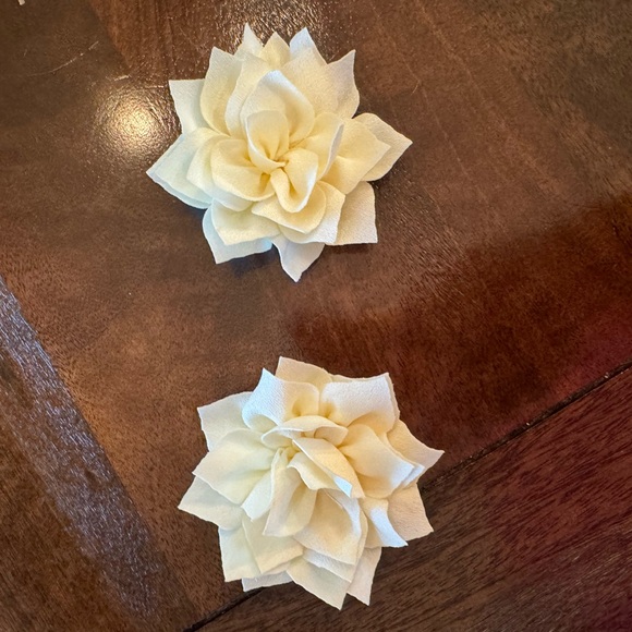 Girls Hair Bows - Picture 1 of 2